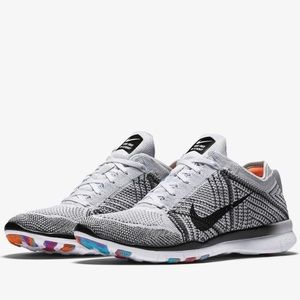 Nike Free TR 5 Flyknit Women’s training shoe